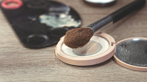 Des Synergies Exceptionnelles : Quand Artistes et Marques de Mode Fusionnent